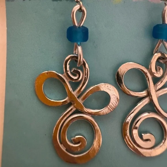 Basic Spirit Dangle Earrings - Picture 3 of 9